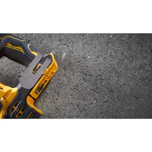 18v-sds-hammer-drill-without-battery-and-charger-dewalt-dch1-4896-wlononwcr0467.webp