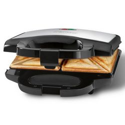Aparat za sendviče CLATRONIC model ST 3778 (750W, crna, nehrđajući čelik)