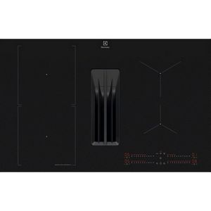 Płyta indukcyjna z wbudowanym wyciągiem okapem  ELECTROLUX ECC83443CZ SaphirMatt czarny mat 80 cm