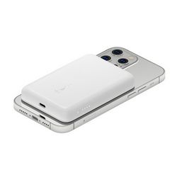 Belkin BOOST CHARGE (2500 mAH) Magnetic Wireless Power Bank - White