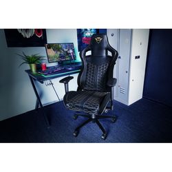 GAMTRUFOT0020_12.jpg