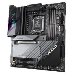 GIGMB-X670EAORUSM1_9002.jpg