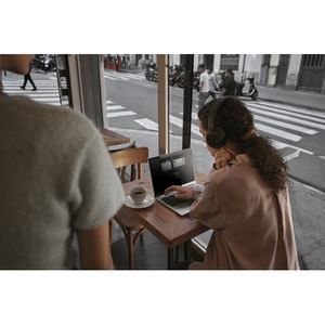 MOBHP-NOT4316_13.jpg