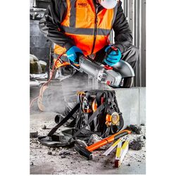 Kutna brusilica GRAPHITE 2600W (disk 230mm)