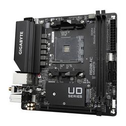 PLYGIGAM40079_3.jpg