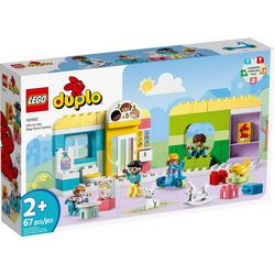 Igračka LEGO Život u dječjem vrtiću DUPLO 10992 (set za igru, 90 komada, za djecu od 2 godine i više)