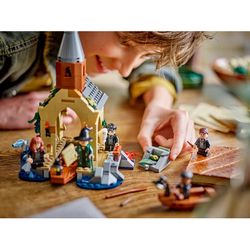 Igračka LEGO Dvorac Hogwarts s čamcem, 76426 Hogwarts Castle Boathouse