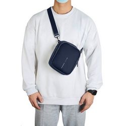 Torba za nošenje preko ramena XD DESIGN Boxy Sling Navy P705.955 (mornarsko plava)