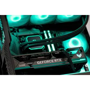 actina-5901443416531-pc-amd-ryzen-7-9800x3d-32-gb-ddr5-sdram-83616-komacngip0301.webp