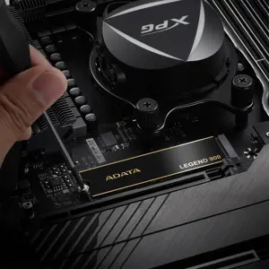 adata-legend-900-colorbox-512gb-pcie-gen4-ssd-21244-wlononwcrakj2.webp