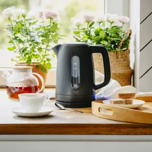 adler-ad-1379b-black-electric-kettle-97530-agdadlcze0136.webp