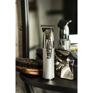 adler-ad-2836s-beard-trimmer-battery-4-6-mm-silver-31382-wlononwcrcape.webp
