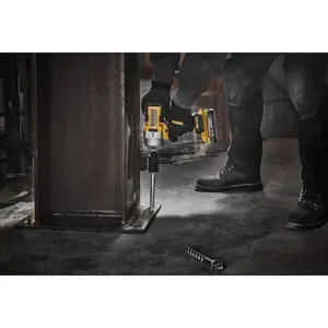 aku-udarni-odvijac-dewalt-dcf961h2t-2x50ah-powerstack-163223-45852-wlononwcrczcx.webp