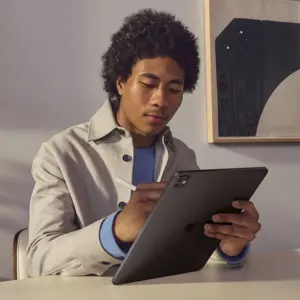 apple-ipad-pro-7th-gen-13in-wi-ficellular-256gb-black-17993-wlononwcrjftd.webp