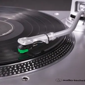 audio-technica-at-lp120x-direct-drive-audio-turntable-silver-26178-wlononwcrojeg.webp