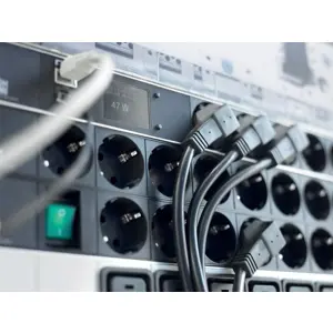 bachmann-333402-power-extension-2-m-6-ac-outlets-indoor-grey-65577-wlononwcrojku.webp