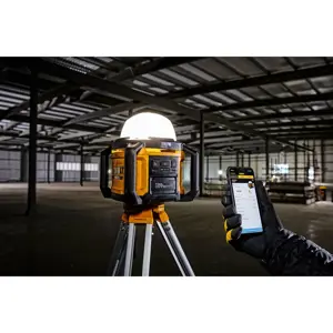 bezicna-gradevinska-reflektorska-svjetiljka-dewalt-bez-kabel-39926-wlononwcr0359.webp