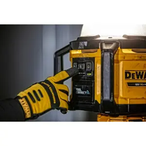 bezicna-gradevinska-reflektorska-svjetiljka-dewalt-bez-kabel-40470-wlononwcr0359.webp