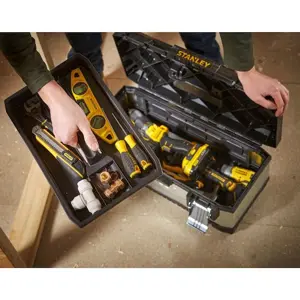 black-decker-1-95-619-tool-storage-case-black-silver-plastic-90263-wlononwcrci02.webp