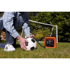 black-decker-asi400-xj-air-compressor-160-lmin-36101-nakbdekom0002.webp