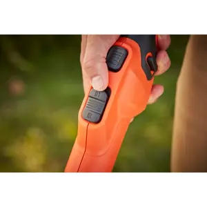 black-decker-bcste636l1-battery-black-orange-13072-wlononwcriw62.webp