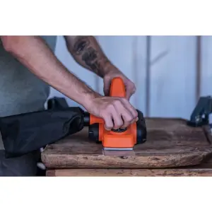 black-decker-bew712-qs-power-hand-planer-orange-710-w-83430-wlononwcriw57.webp