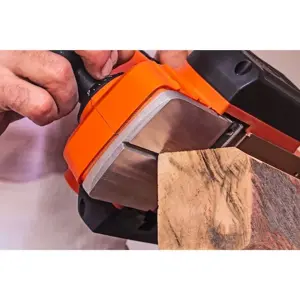 black-decker-bew712-qs-power-hand-planer-orange-710-w-86370-wlononwcriw57.webp