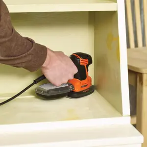 black-decker-ka2500k-qs-portable-sander-68584-nelbdeosc0004.webp