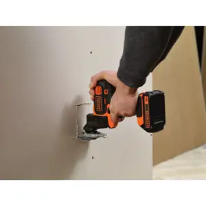 black-decker-mt218k-qw-oscillating-multi-tool-black-orange-8-46991-wlononwcredz6.webp