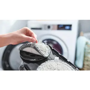 bosch-bcs71hyg4-cordless-2-in-1-hoover-vacuuming-and-mopping-93881-agdbosodk0160.webp
