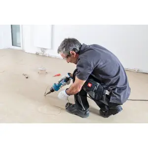 bosch-heat-gun-2000w-ghg-20-60-26942-wlononwcregb2.webp
