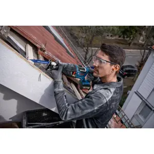 bosch-reciprocating-saw-gsa-185-li-solo-18071-wlononwcreen4.webp