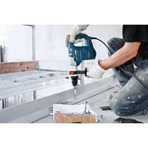 bosch-sds-hammer-900w-gbh-4-32-dfr-42j-47kg-handle-13mm-71043-wlononwcrehh2.webp