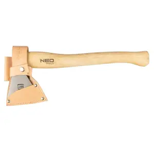 Bushcraft hatchet in a 400G case