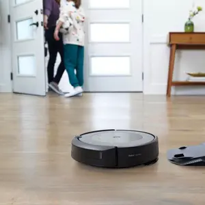 cleaning-robot-irobot-roomba-combo-i5-89812-agdiroros0083.webp