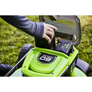 cordless-lawnmower-with-drive-60v-51-cm-greenworks-gd60lm51s-95975-nakgrwkos0034.webp