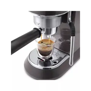 delonghi-coffee-machine-ec885m-68518-agddloexp0324.webp