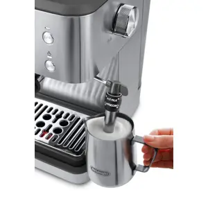 delonghi-linea-classic-semi-auto-espresso-machine-17-l-53410-wlononwcrozj5.webp