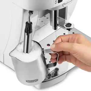delonghi-magnifica-s-espresso-machine-ecam21117w-64983-agddloexp0175.webp