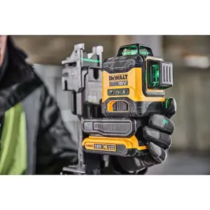 dewalt-18v-dcle34031n-3x360-line-laser-93819-wlononwcr0477.webp