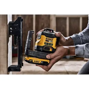 dewalt-18v-dcle34031n-3x360-line-laser-94128-wlononwcr0477.webp