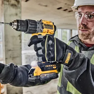 dewalt-dcd805e2t-qw-drill-2000-rpm-134-kg-27940-nakdewwwk0064.webp