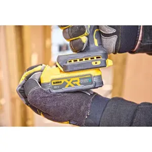 dewalt-dcf870e2t-qw-power-wrench-14-3000-rpm-56-nm-black-yel-67943-wlononwcrfkwp.webp