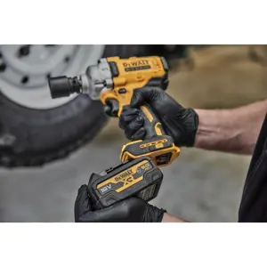 dewalt-dcf891nt-xj-power-screwdriverimpact-driver-yellow-90919-wlononwcraioh.webp