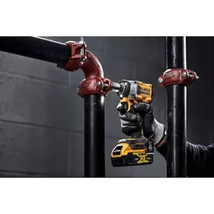dewalt-dcf922p2t-qw-power-wrench-2500-rpm-610-nm-3930-nakdewklu0042.webp