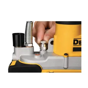 dewalt-dcgg571m1-power-grease-gun-73316-wlononwcrboau.webp