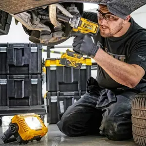 dewalt-dcl077-xj-work-light-black-yellow-10378-wlononwcrbnj4.webp