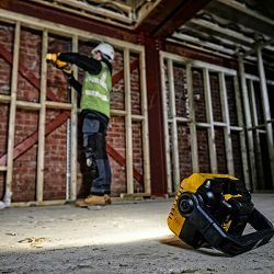 dewalt-dcl077-xj-work-light-black-yellow-98883-nakdewlpr0001_669927.jpg