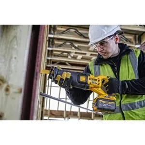 dewalt-dcs389nt-reciprocating-saw-flexvolt-54v-tstak-black-y-3276-nakdewpis0020.webp