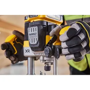 dewalt-dcw620nt-xj-routertrimmer-black-yellow-23000-rpm-38115-wlononwcrgatx.webp